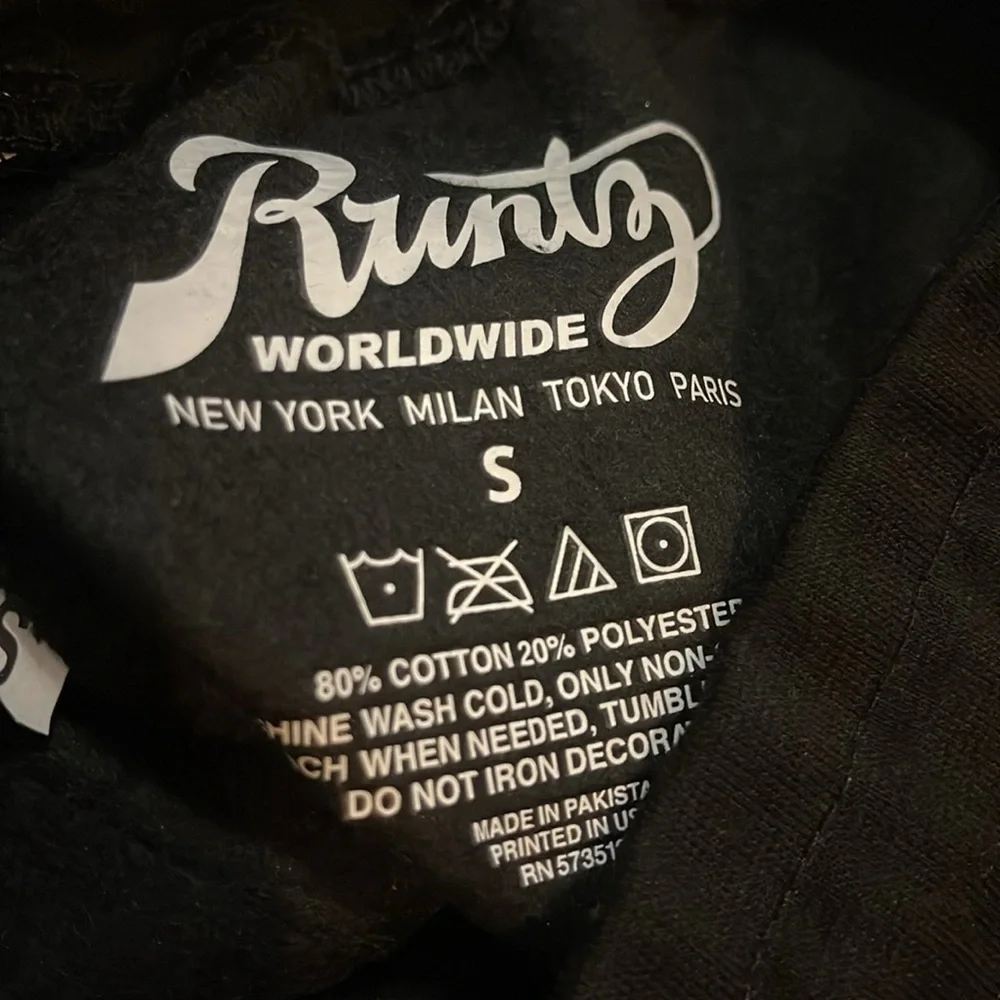 NWT Runtz snakes and skull joggers